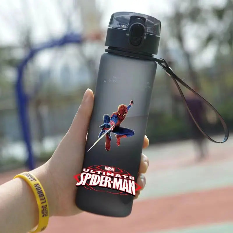 Gourde Disney Marvel 560 ml – Spiderman, Hulk, Iron Man