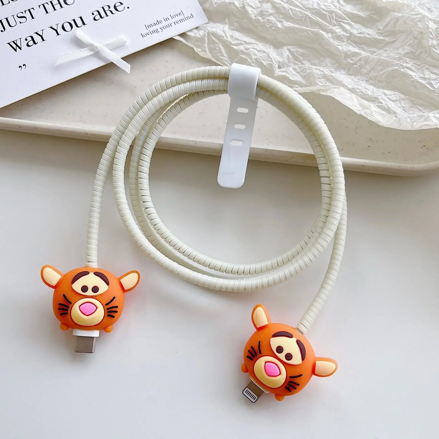 Stitch – Protège Câble et Enrouleur Universel